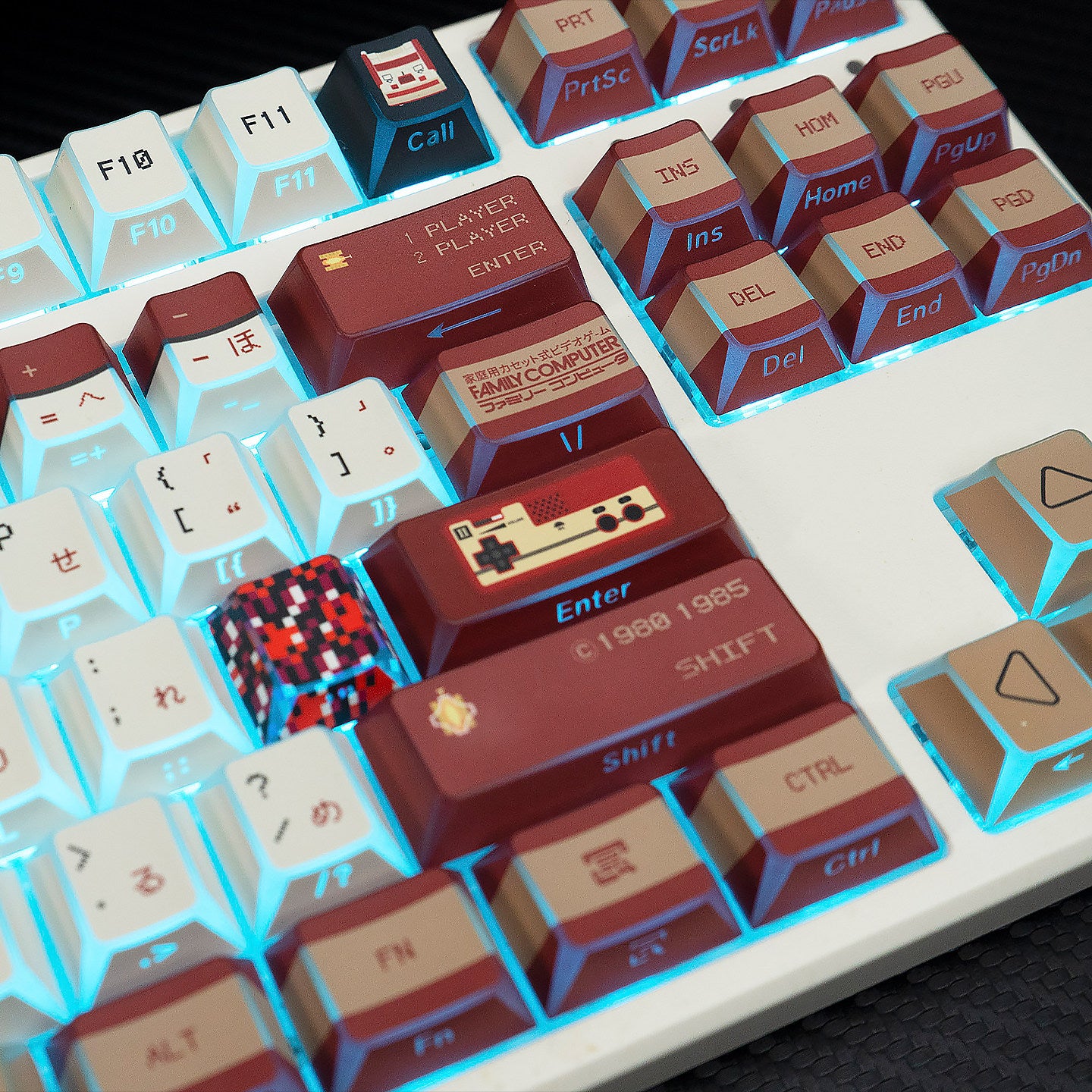 Famicom Design Keycaps Dye-sub Keycaps